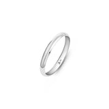 A 9ct White gold wedding band 2.5mm placed on a white background