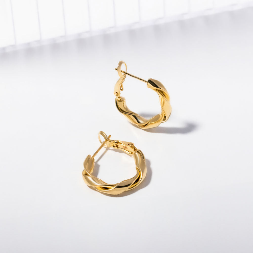 20 mm Twisted Hoop Earrings in Gold Plated Brass Marketing 2