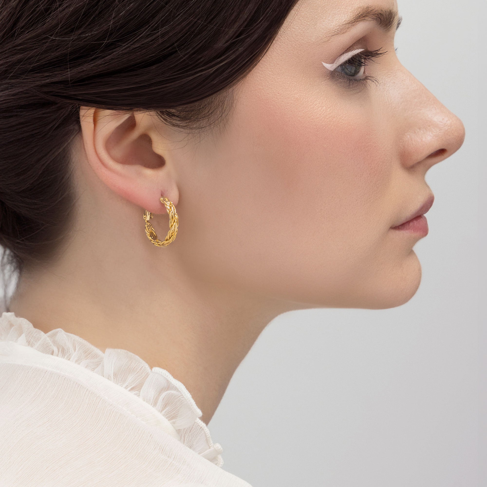 20 mm Herringbone Hoop Earrings in Gold Plated Brass Model