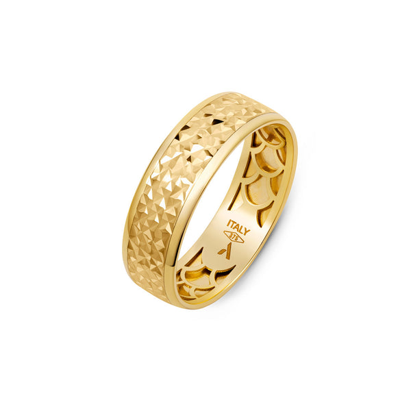 6.5 mm Diamond Cut Ring Band in 9K Gold