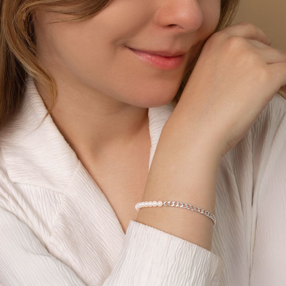 Half Curb Chain & Half Pearl Bracelet in Sterling Silver Model